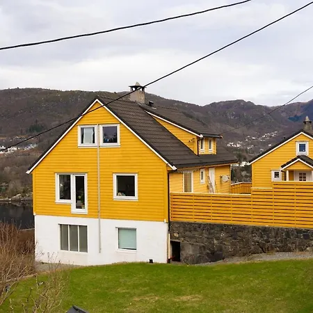 Small House Close To Nature And Апартаменти *