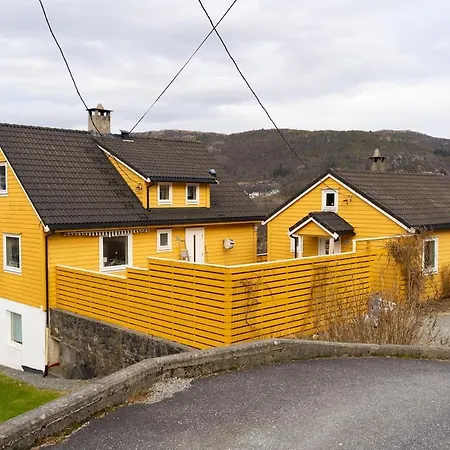 Small House Close To Nature And Апартаменти Берген