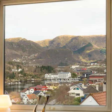 Small House Close To Nature And Apartment
