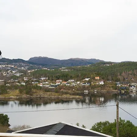 아파트 Small House Close To Nature And *