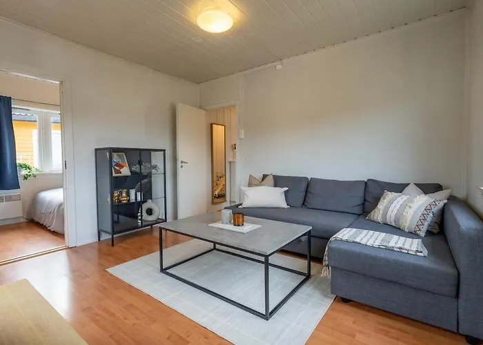 Small House Close To Nature And Apartment